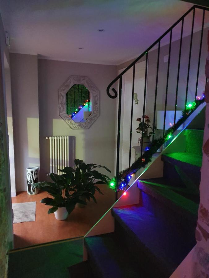 לינה וארוחת בוקר Casale di Pari Lo Scarabeo מראה חיצוני תמונה